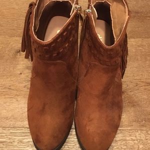 DIBA suede ankle boots with tassels, cinnamon, size 6.